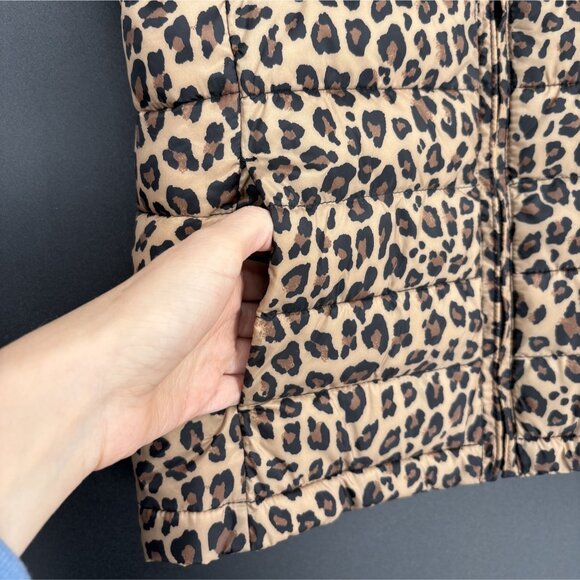 Gap Kids Girls Leopard Print Lightweight Puffer Vest M Brown Primaloft Outerwear - Picture 3 of 8